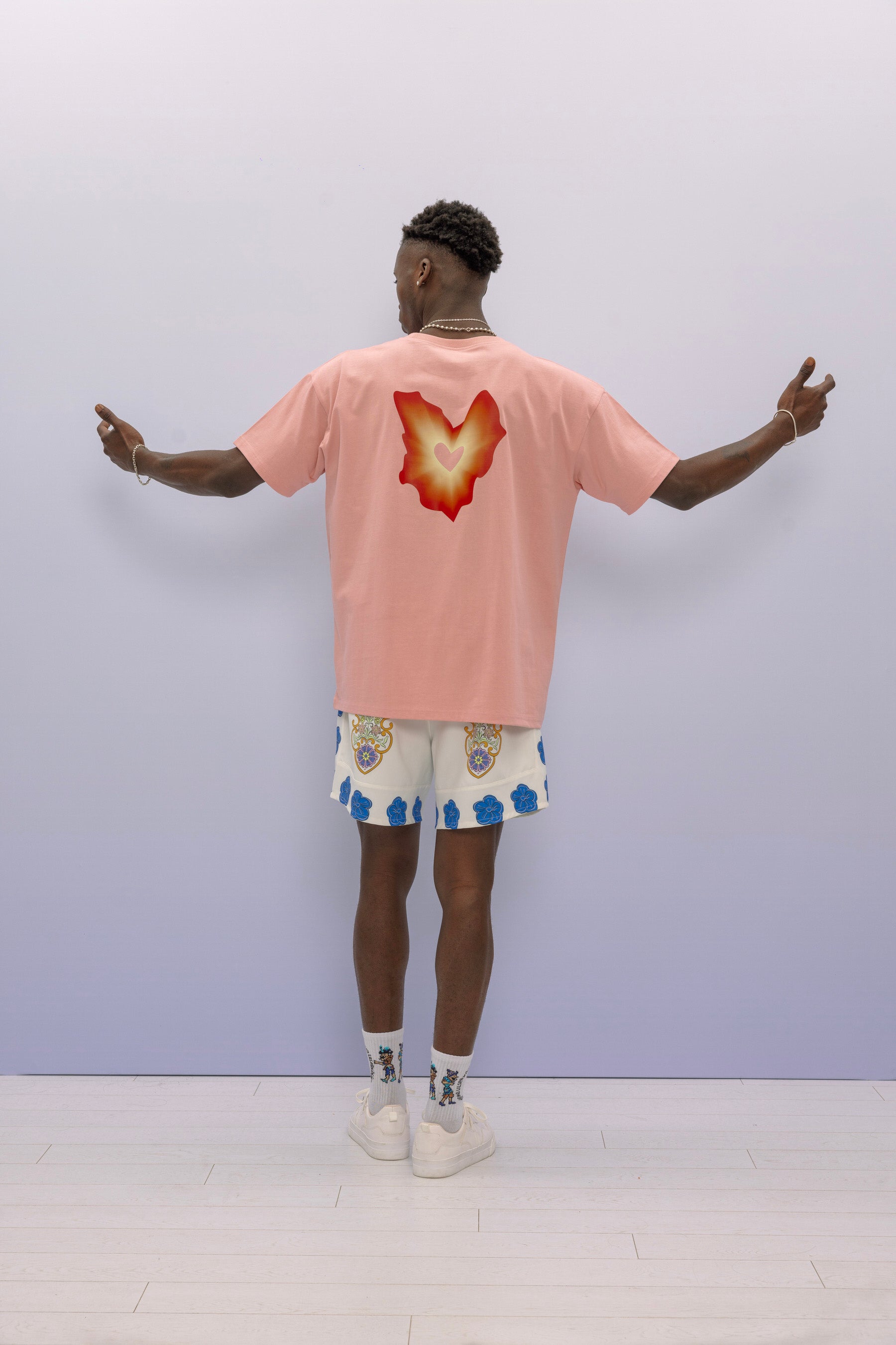 KIKKER TEE