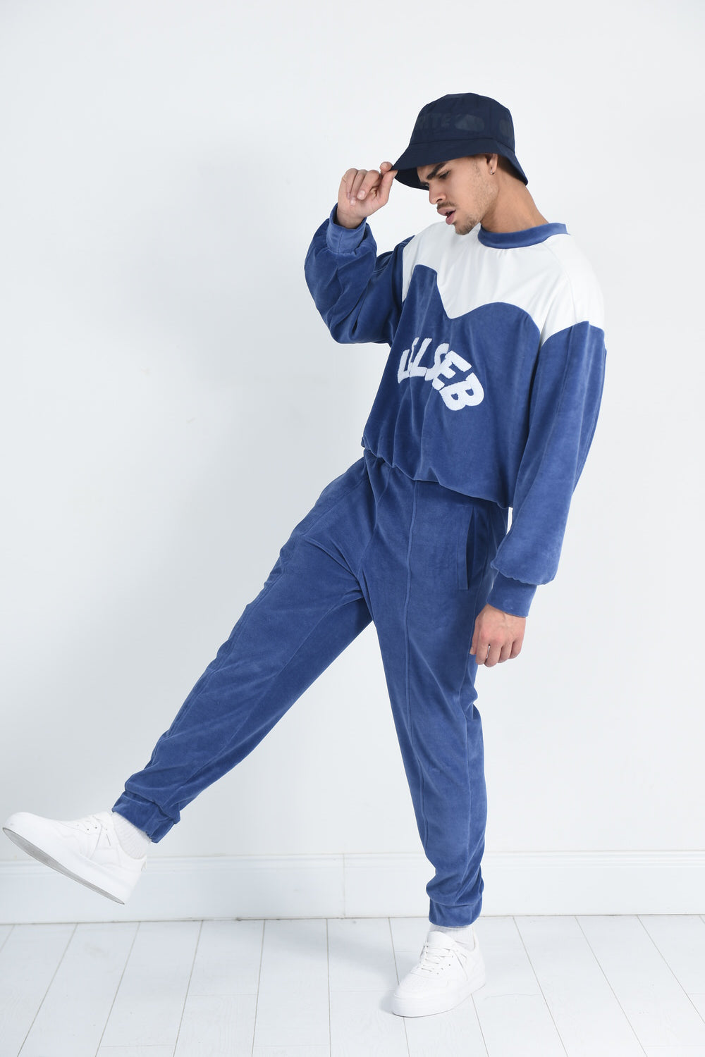 BLUEBERRY VELVET JOGGER