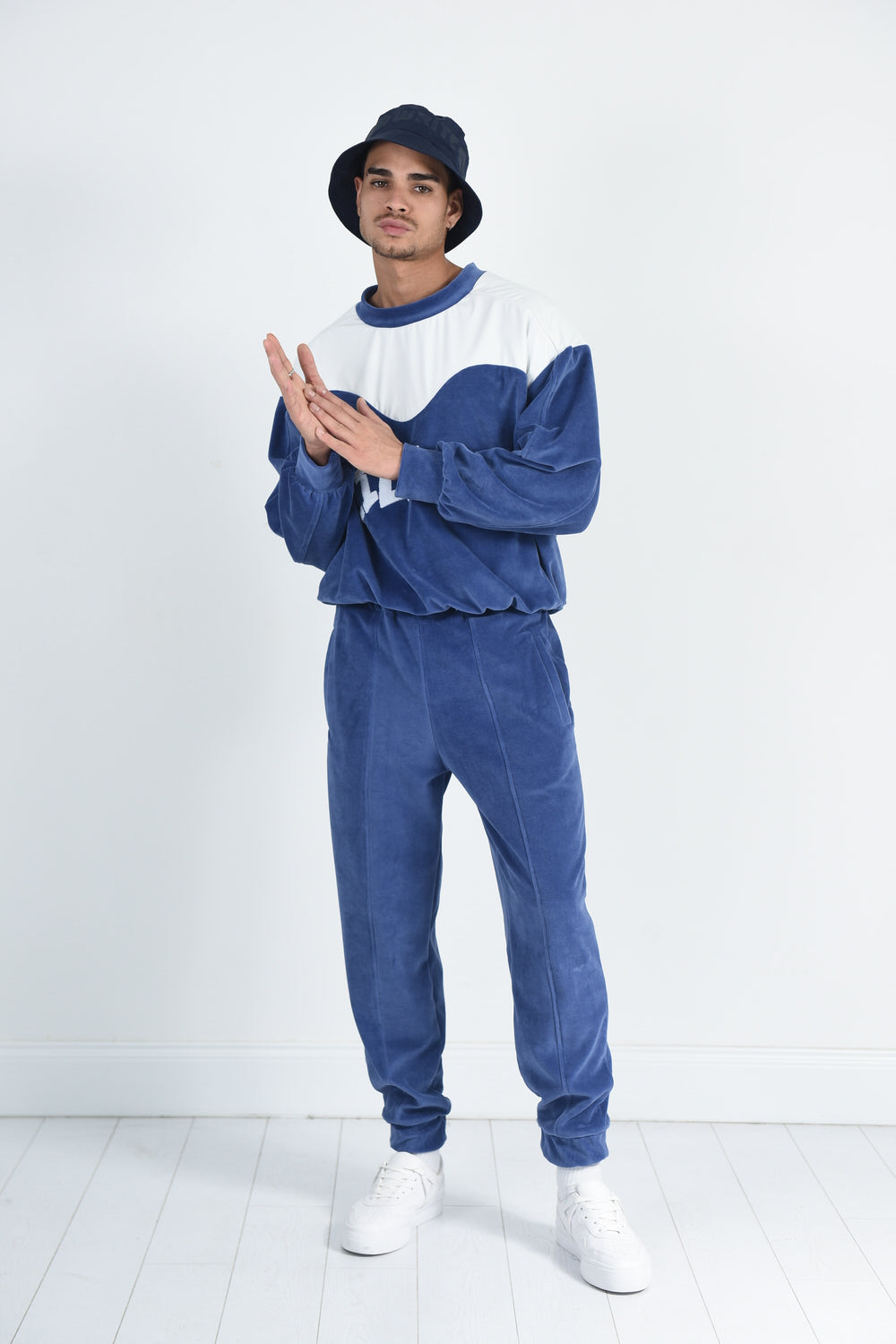 BLUEBERRY VELVET JOGGER