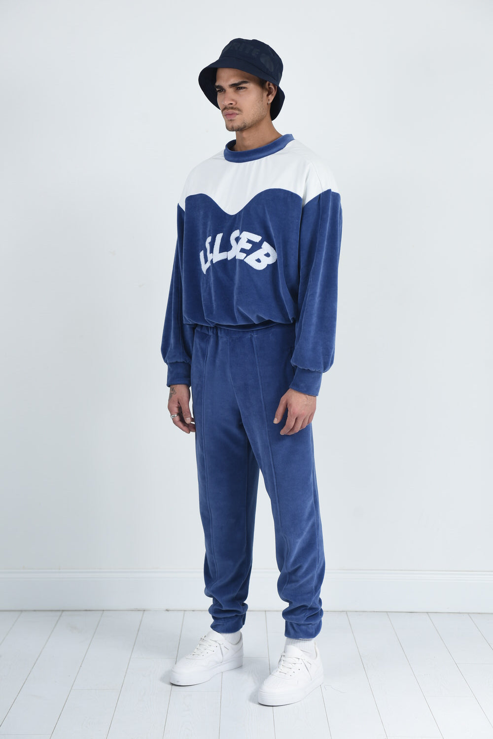 BLUEBERRY VELVET JOGGER