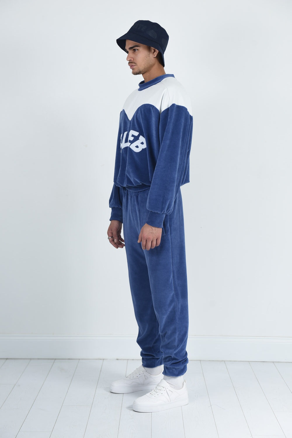 BLUEBERRY VELVET JOGGER